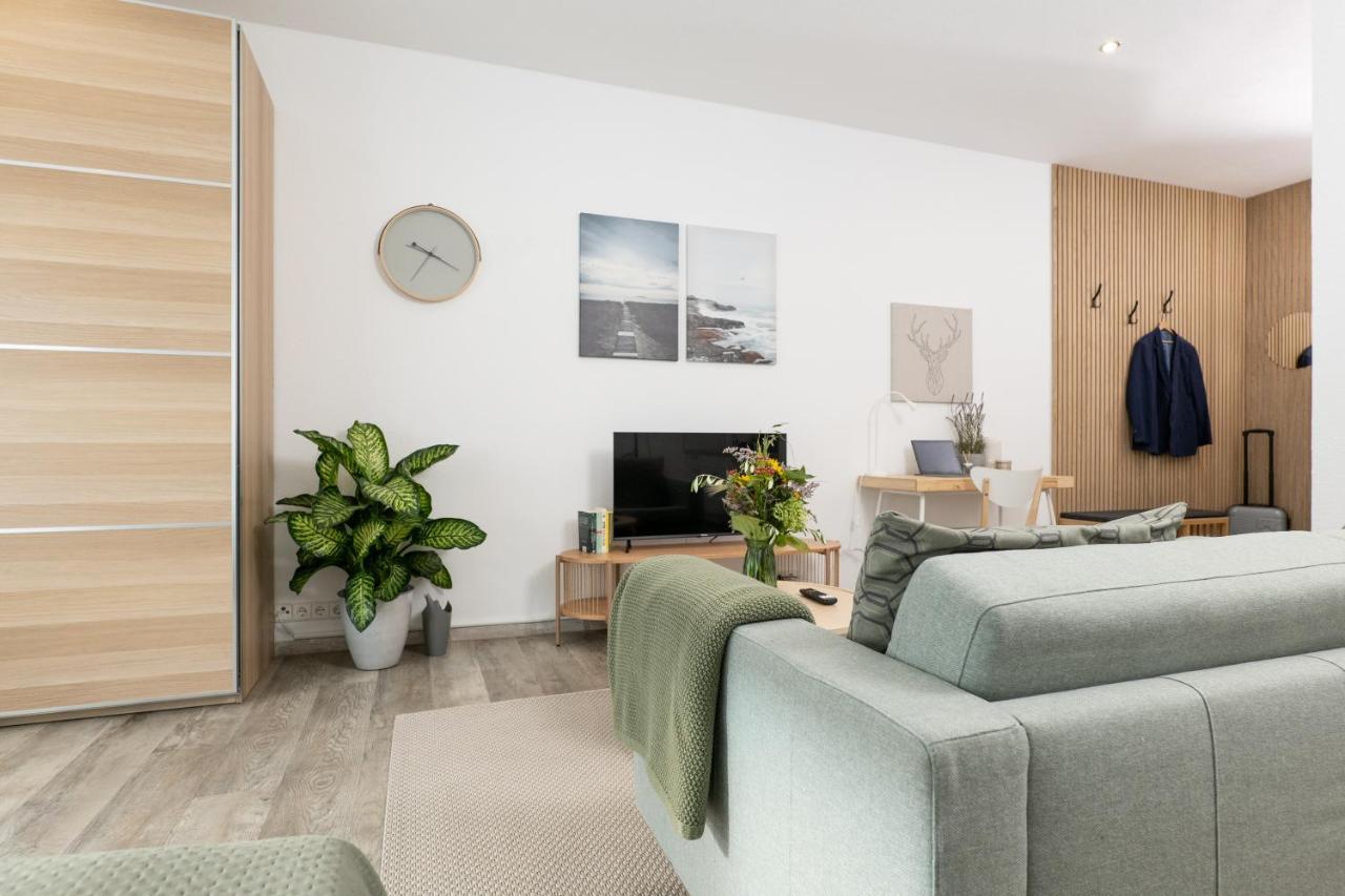 Apart4Me Scandi Apartment Geislingen Zentral Mit Parkplatz Geislingen an der Steige Eksteriør billede